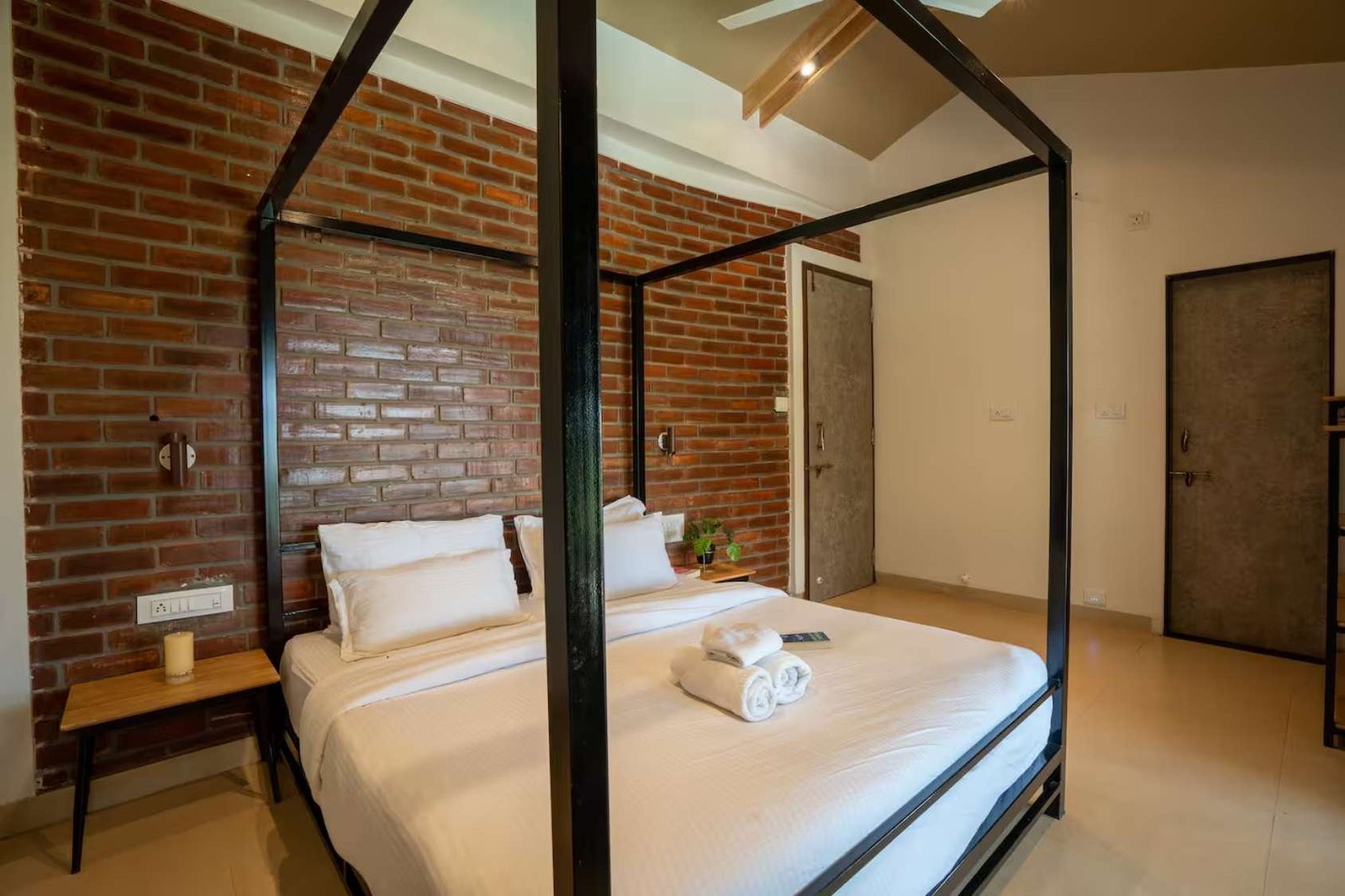 Sage & Stone, Panchgani