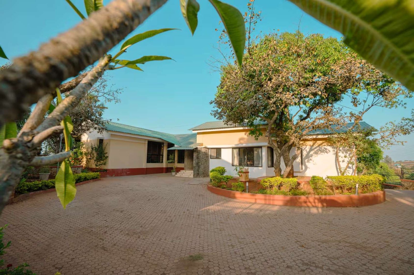 Sage & Stone, Panchgani