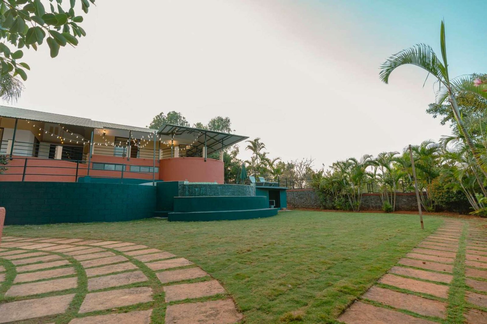 Sage & Stone, Panchgani